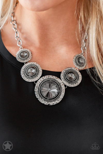 Paparazzi Global Glamour Necklace - Silver