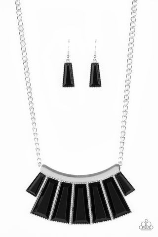 Paparazzi Glamour Goddess Necklace - Black