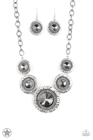Paparazzi Global Glamour Necklace - Silver